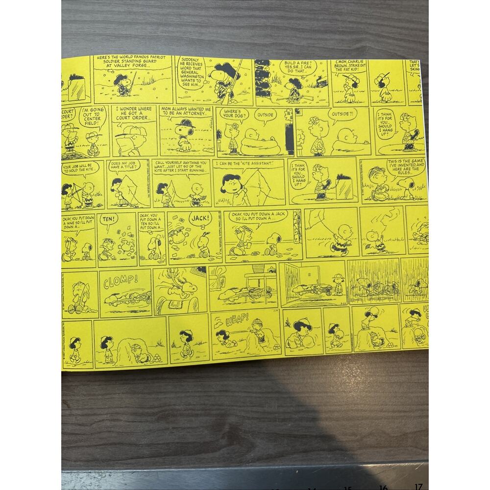 Peanuts Holidays Through The Year Five Classic Stories Charles Schultz Hallmark - Picture 7 of 12